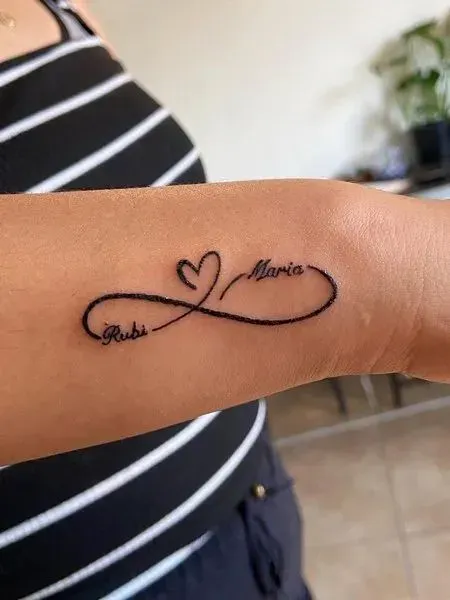 Infinity Tattoo Designs with Names: Meanings and Symbolism