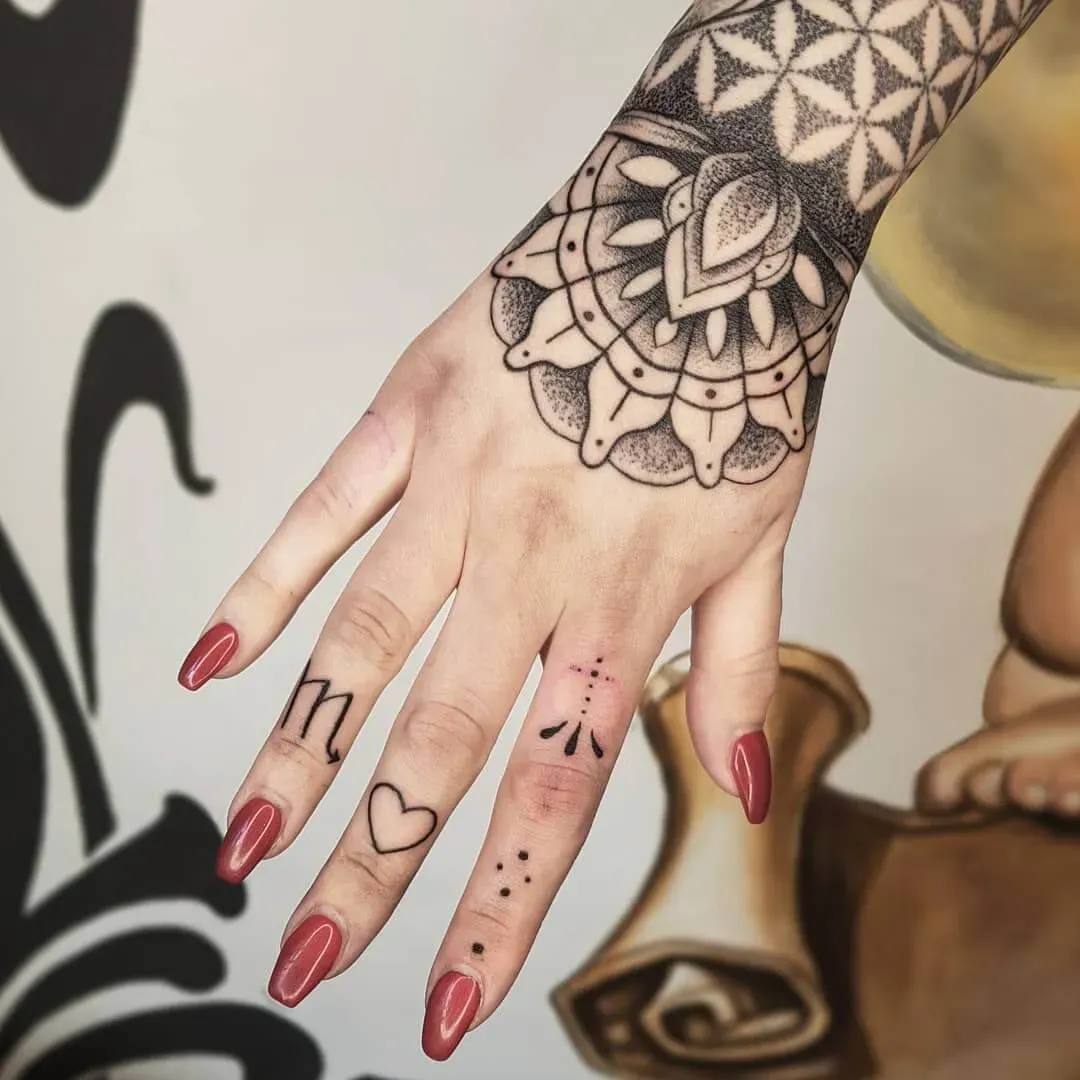 Keeping Your Hand Tattoo Designs for Girl Looking Sharp