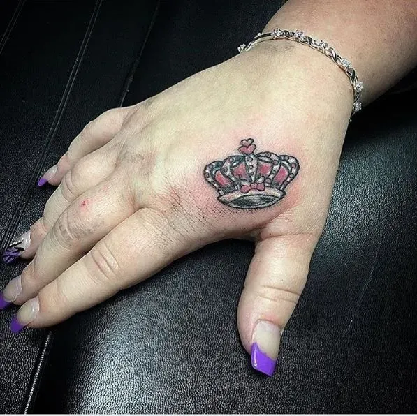 What Your Queen Tattoo Designs on Hand Really Mean