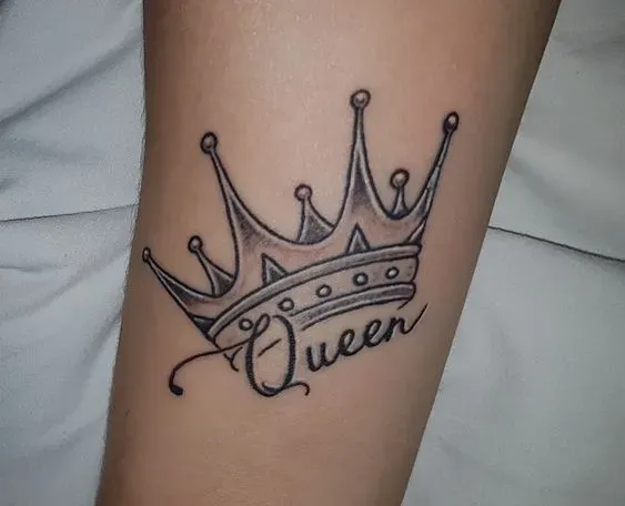 What's the Deal with Tattoo Designs Queen? Symbolism Behind the Ink