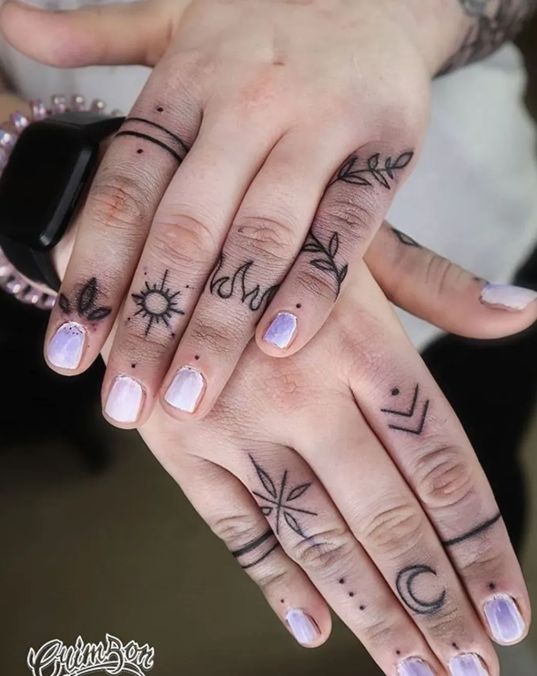 Why Choose Simple Hand Tattoo Designs?